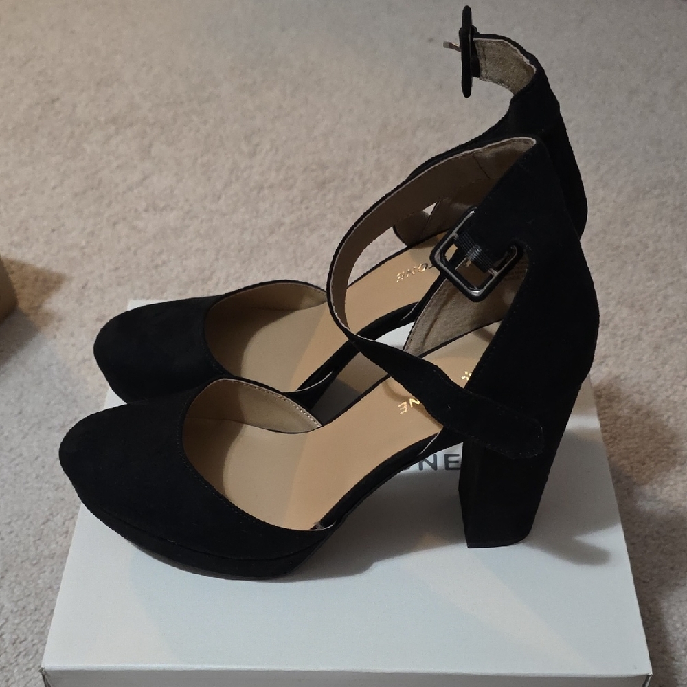 NWT Sun + Stone Womens Estrella Microsuede Ankle Strap Pumps